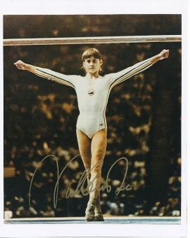 Nadia Comaneci  Rumänien Olympia Siegerin 1976  Turnen  Autogramm 26 x 20 cm Foto  original signiert 