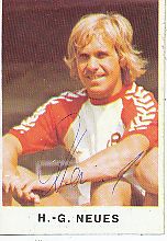 Hans Günter Neues † 2016  Rot Weiß Essen  1975/1976  Bergmann Sammelbild original signiert 